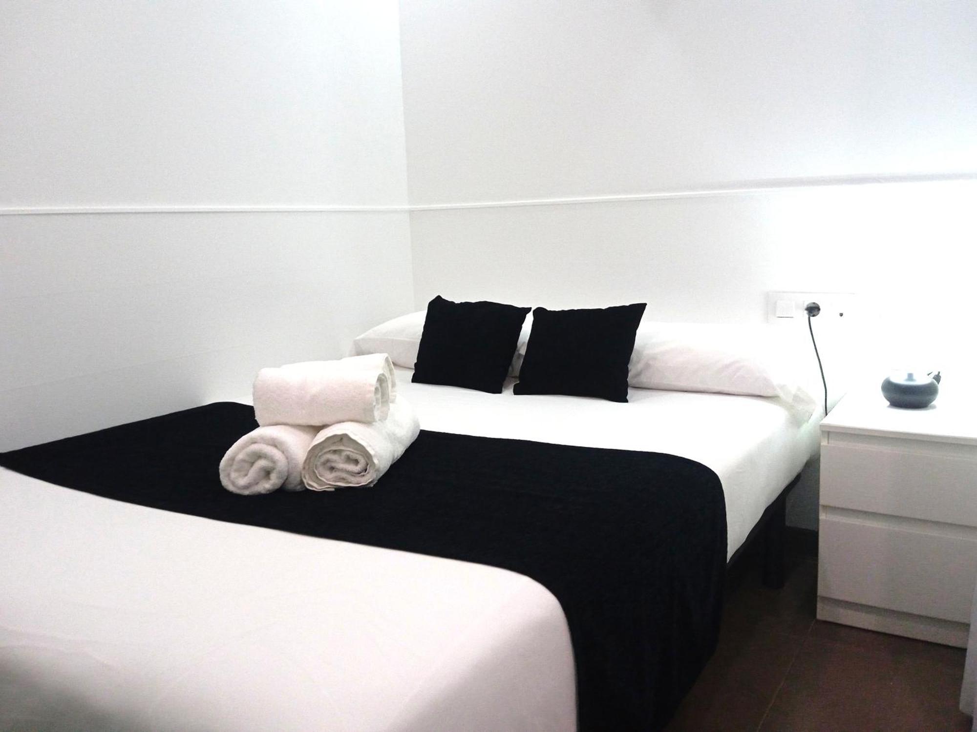 Laramond Barcelona Rooms מראה חיצוני תמונה