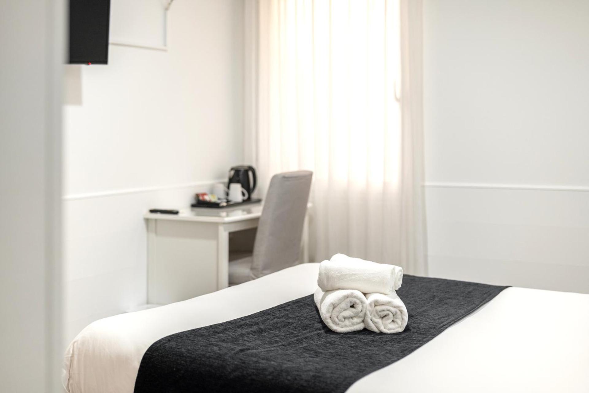 Laramond Barcelona Rooms מראה חיצוני תמונה
